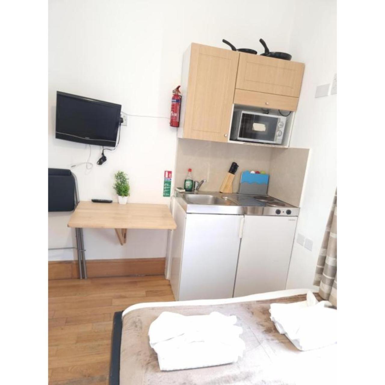 F204-Compact 2Nd Flr Studio Fits 2-Near Hyde Park Londýn Exteriér fotografie